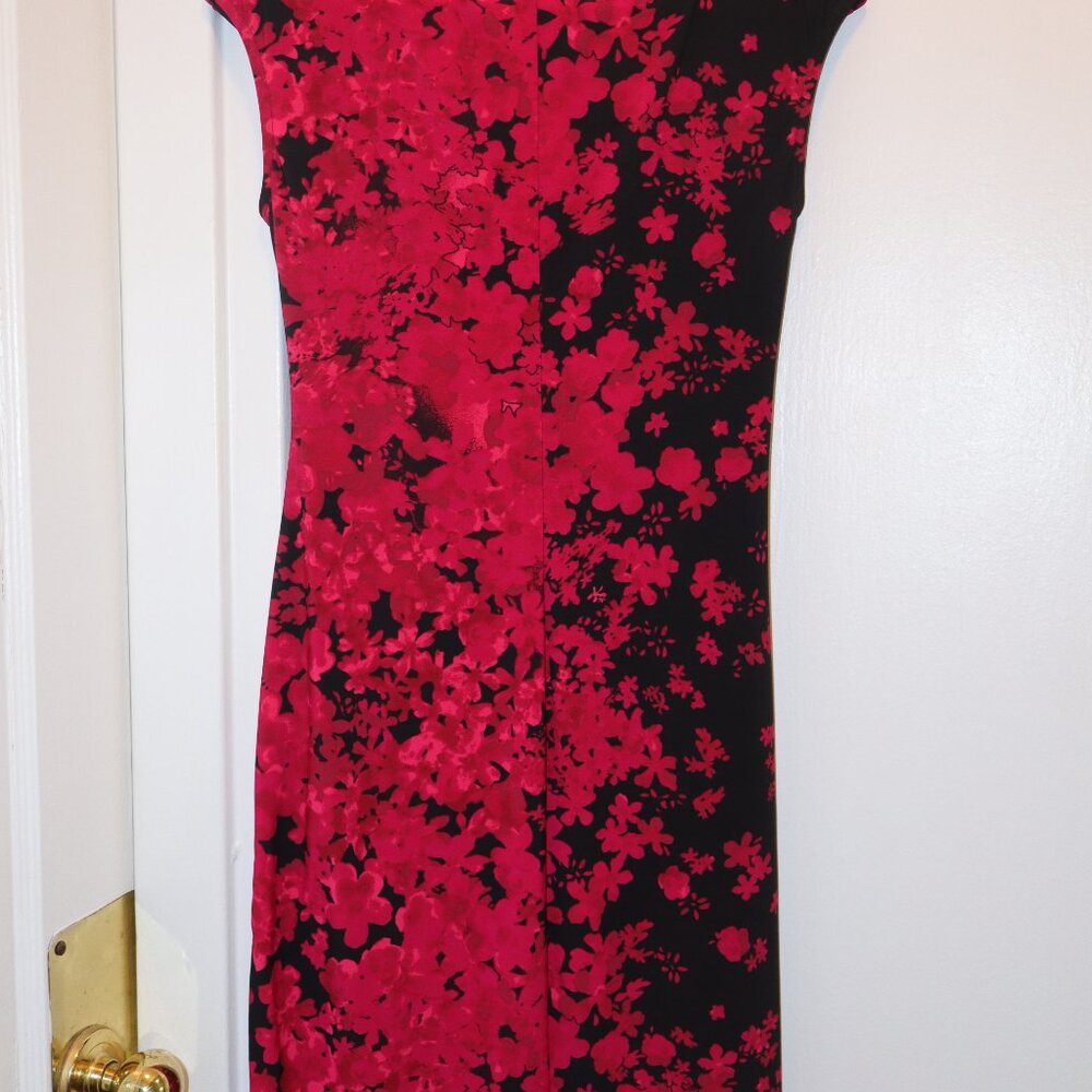 Chaps Floral Ruched Fitted Dress - Picture 3 of 5
